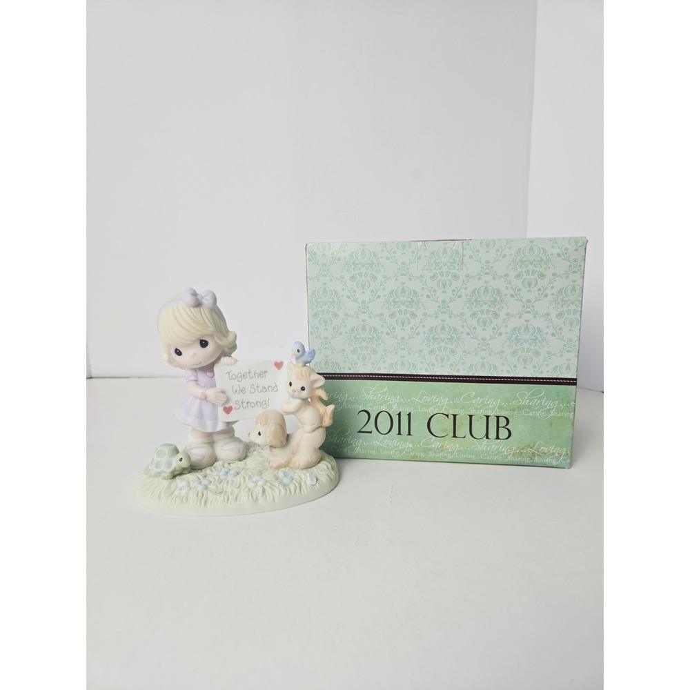 Enesco Precious Moments figurine wbox In the Unity There is Strength 30th Annive